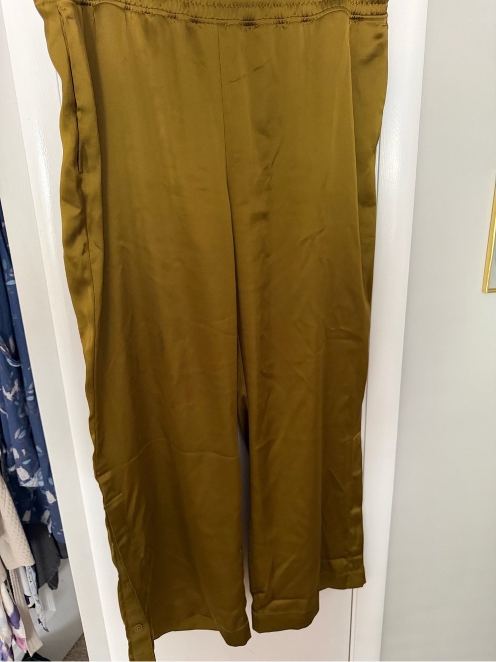 Satin Wide-Leg track pants in gold, XL